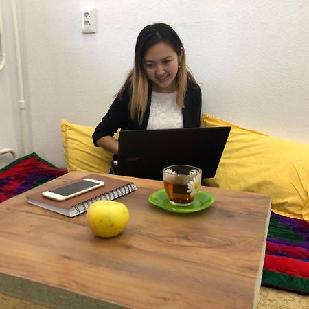 Flow Hostel บิชเคก ภายนอก รูปภาพ