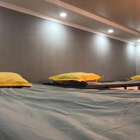 Flow Hostel บิชเคก ภายนอก รูปภาพ