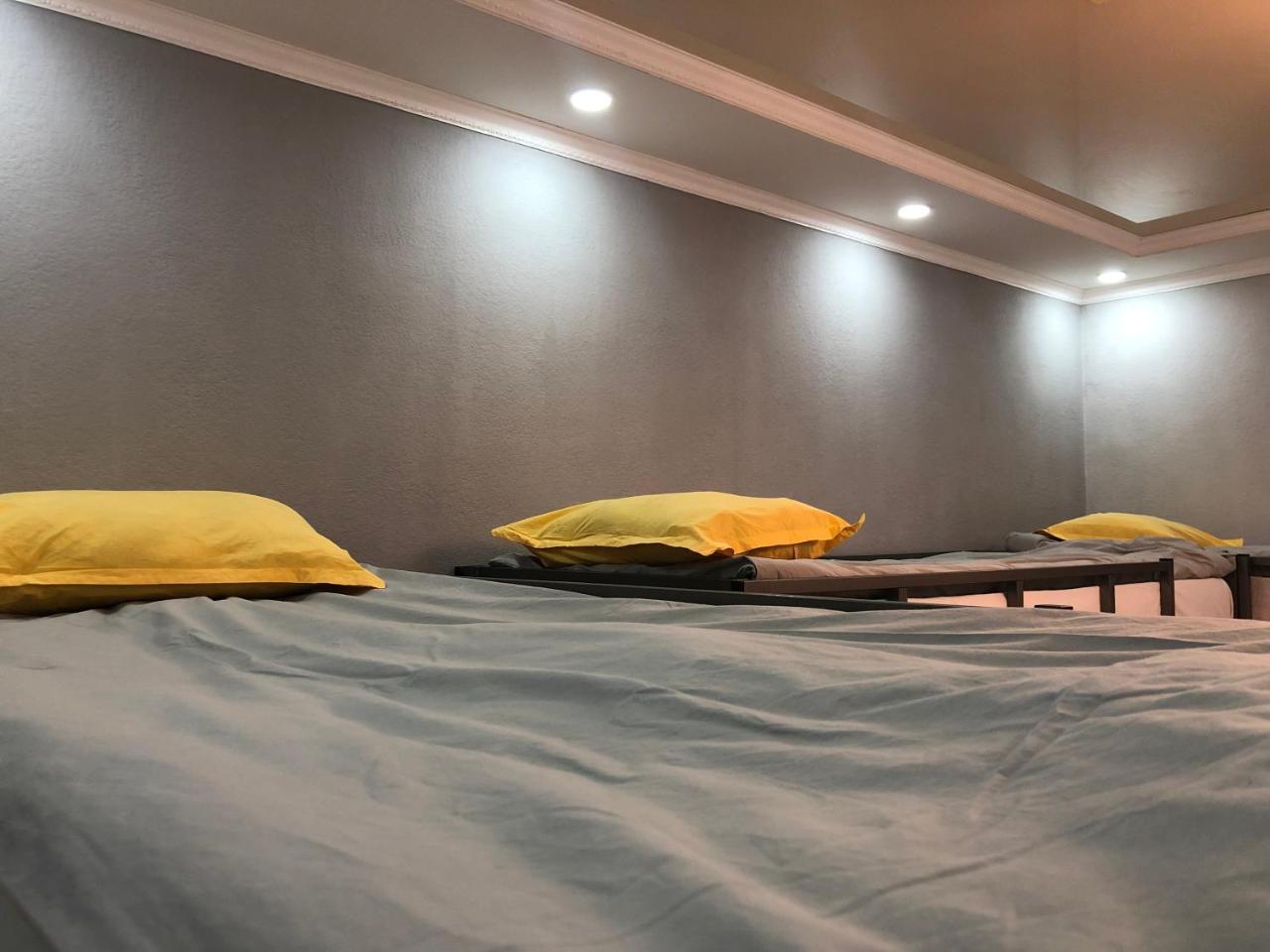 Flow Hostel บิชเคก ภายนอก รูปภาพ