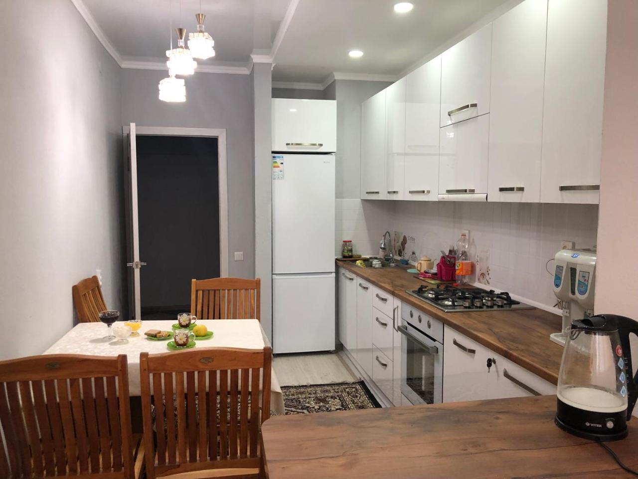 Flow Hostel บิชเคก ภายนอก รูปภาพ