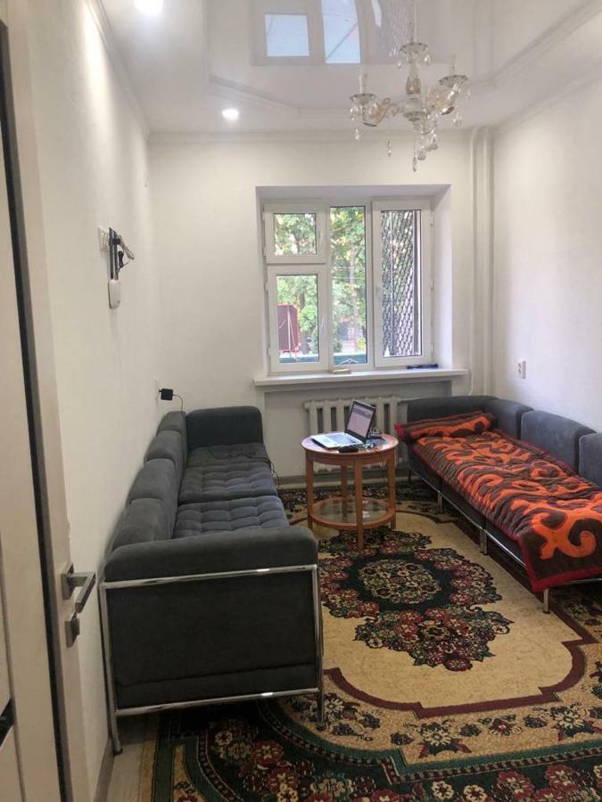 Flow Hostel บิชเคก ภายนอก รูปภาพ